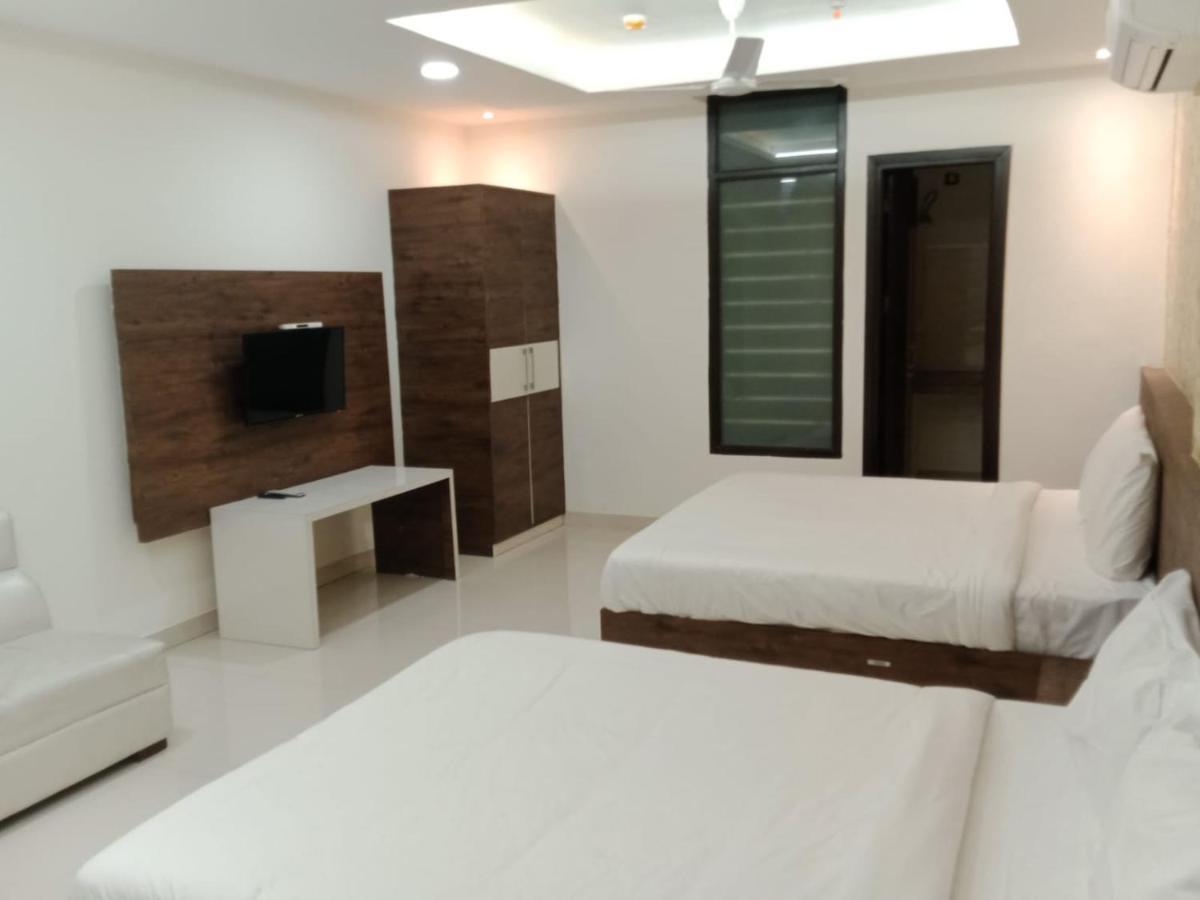 Hotel Golden Leaf Mohali Eksteriør bilde