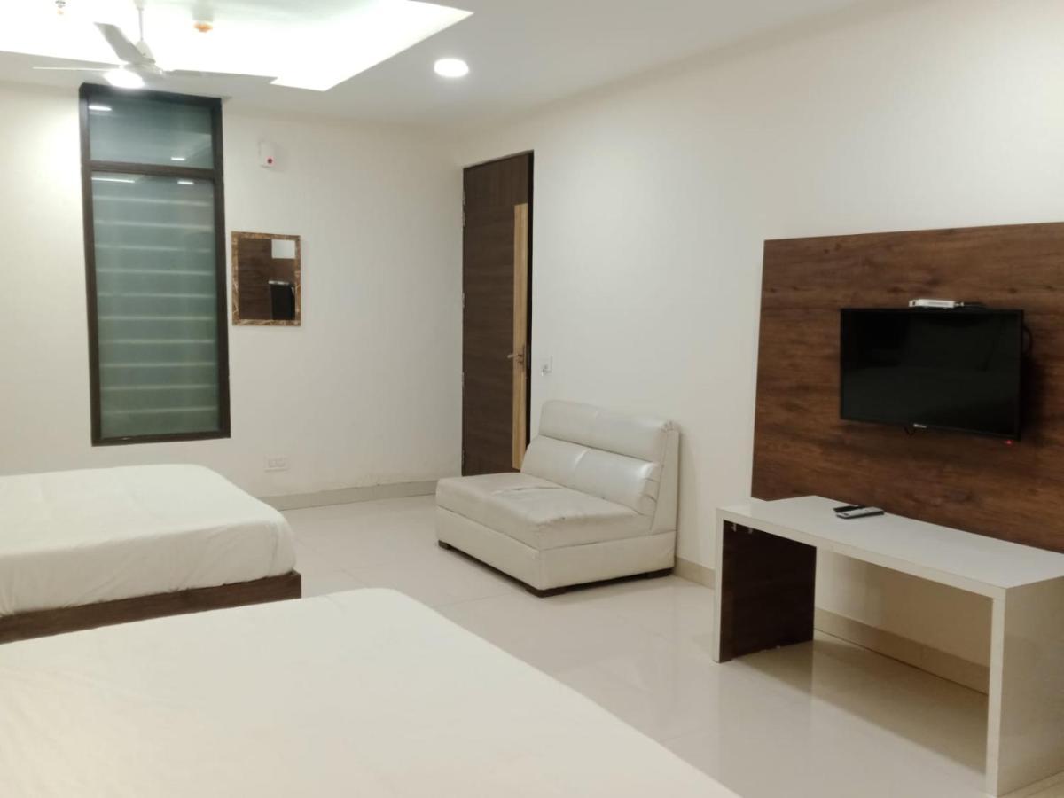 Hotel Golden Leaf Mohali Eksteriør bilde