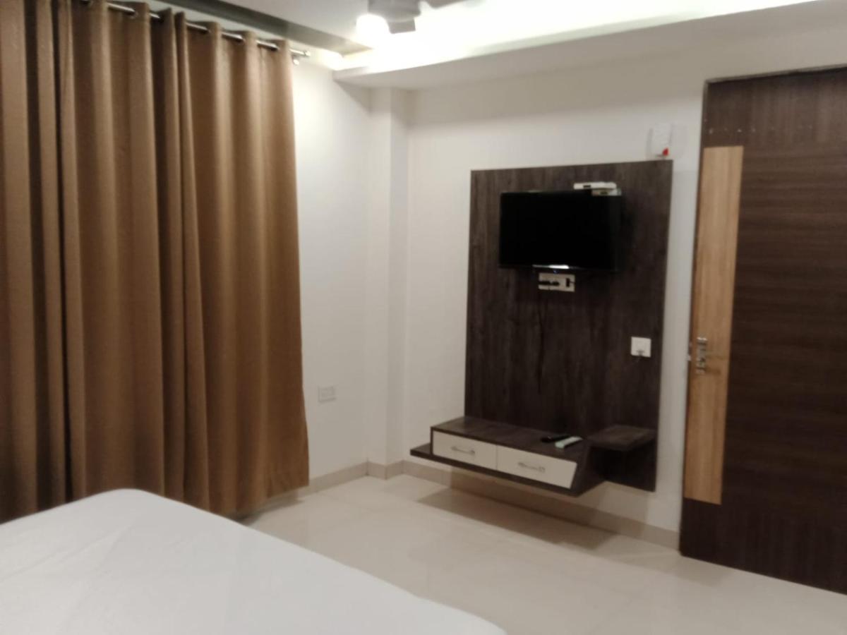 Hotel Golden Leaf Mohali Eksteriør bilde