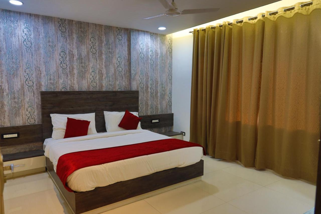 Hotel Golden Leaf Mohali Eksteriør bilde
