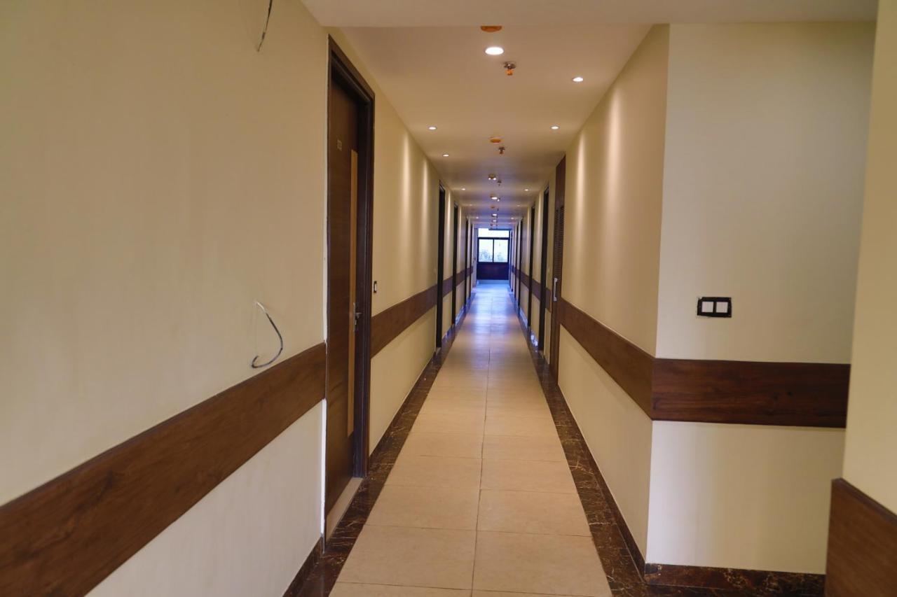 Hotel Golden Leaf Mohali Eksteriør bilde